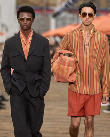 Zegna La Villeggiatura 27: a elegância do verão italiano ganha novos contornos através dos óculos masculinos.
