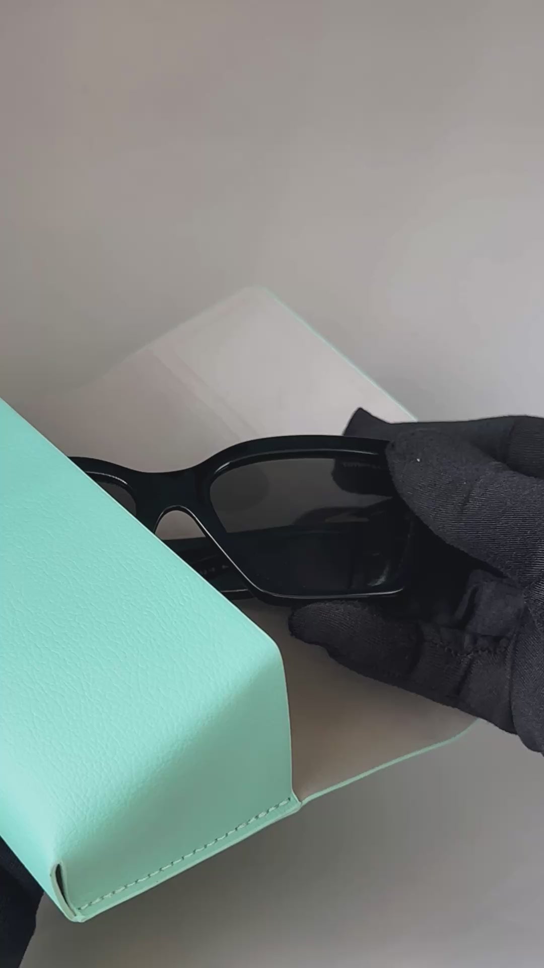Óculos Solar Tiffany & Co. TF 4218