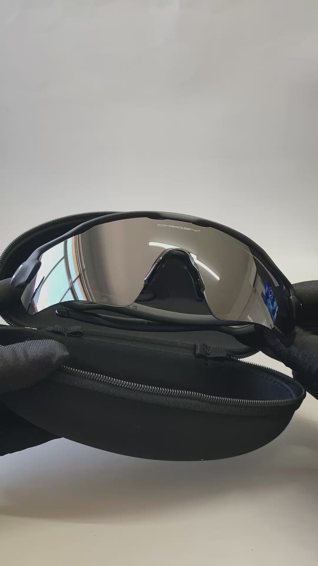 Óculos Solar Oakley OO 9208