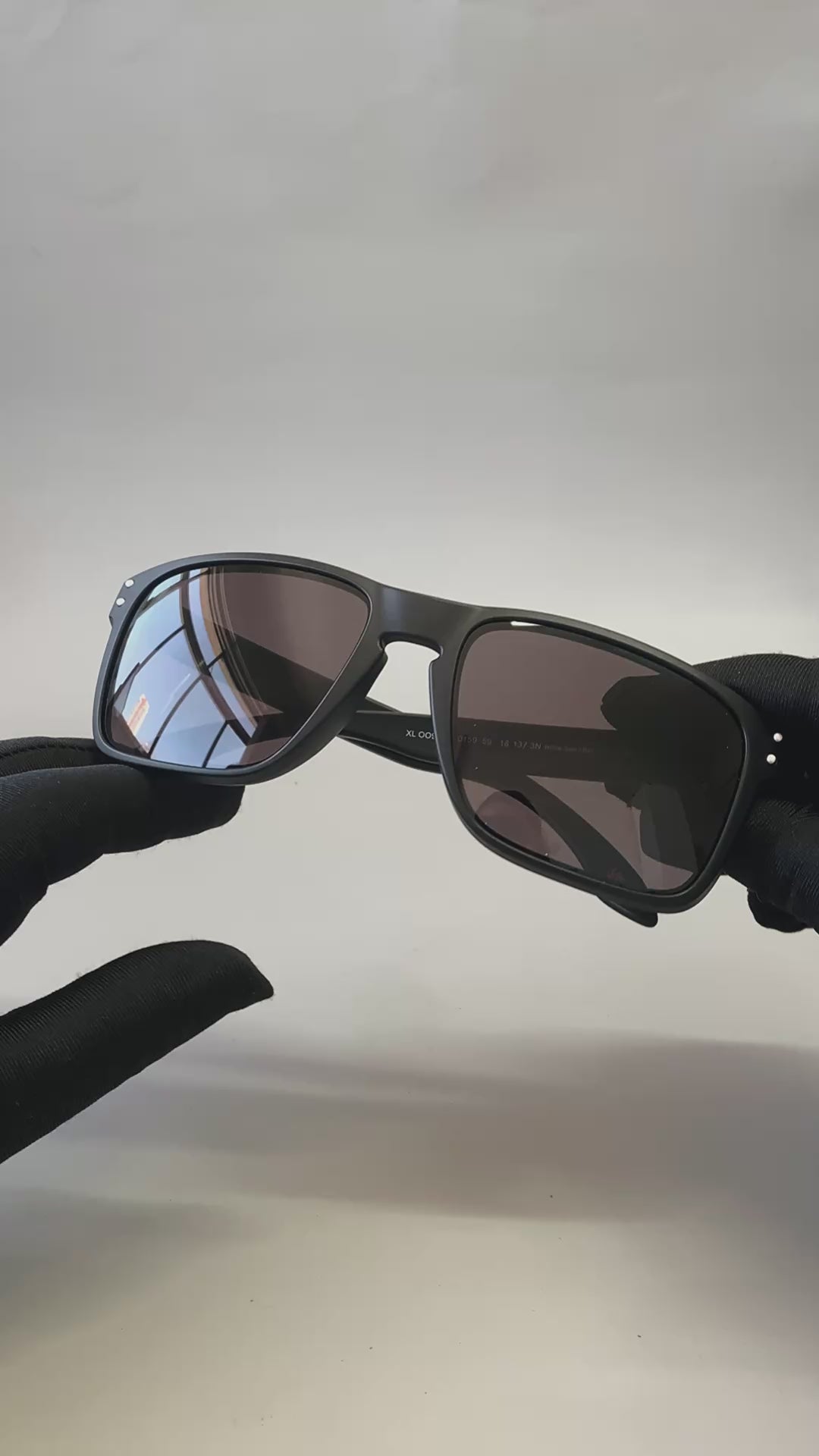 Óculos Solar Oakley OO 9417L